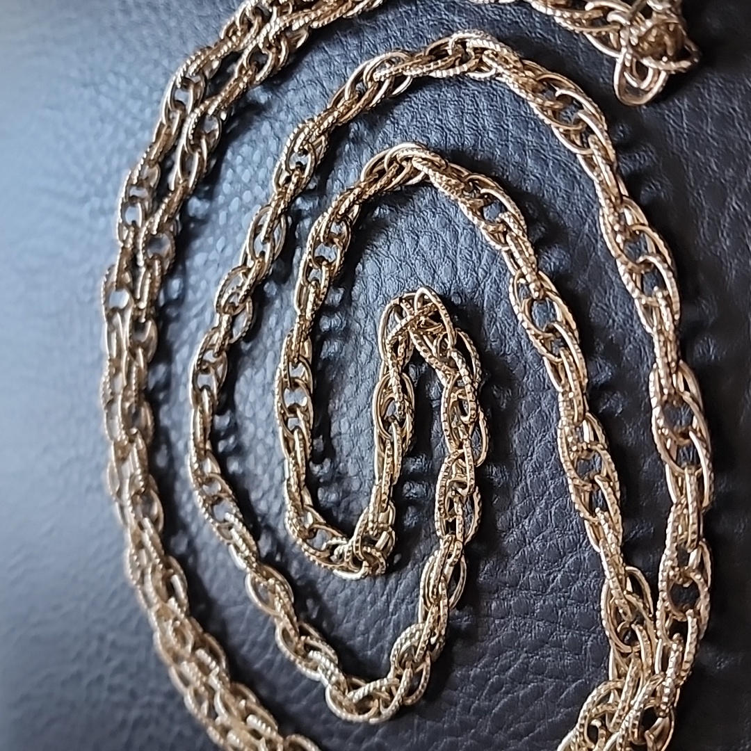 Vtg Necklace